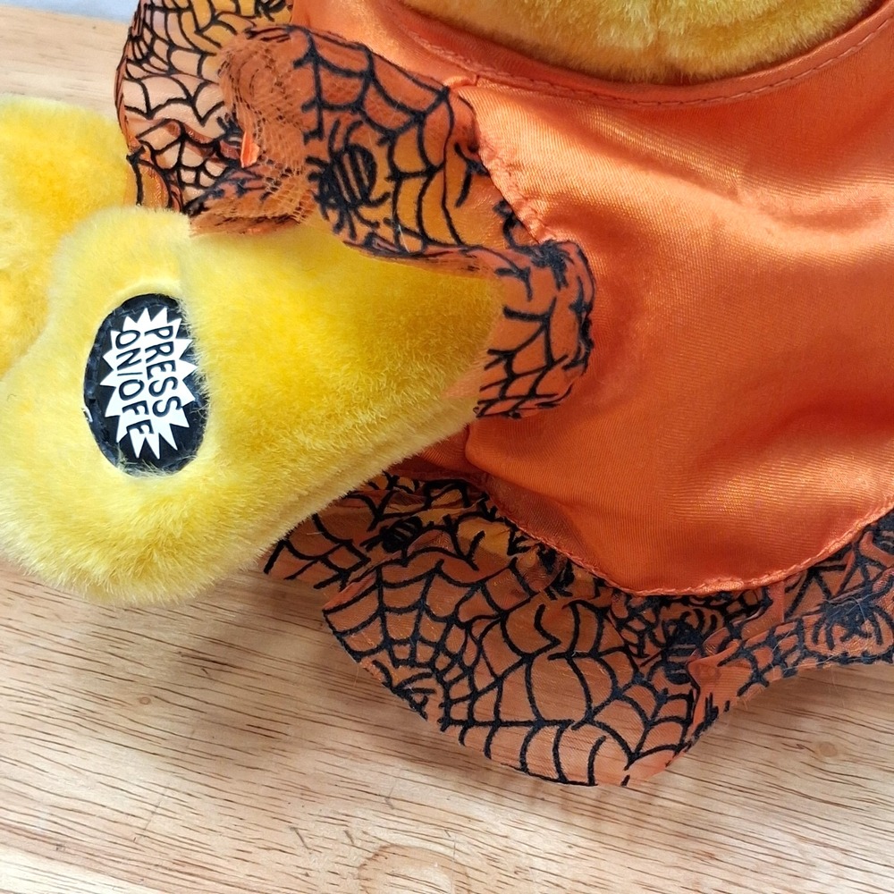 Tickle Wiggle Laughing Electric Smile Face Doll Halloween Decor Pumpkin Costume - Picture 8 of 11